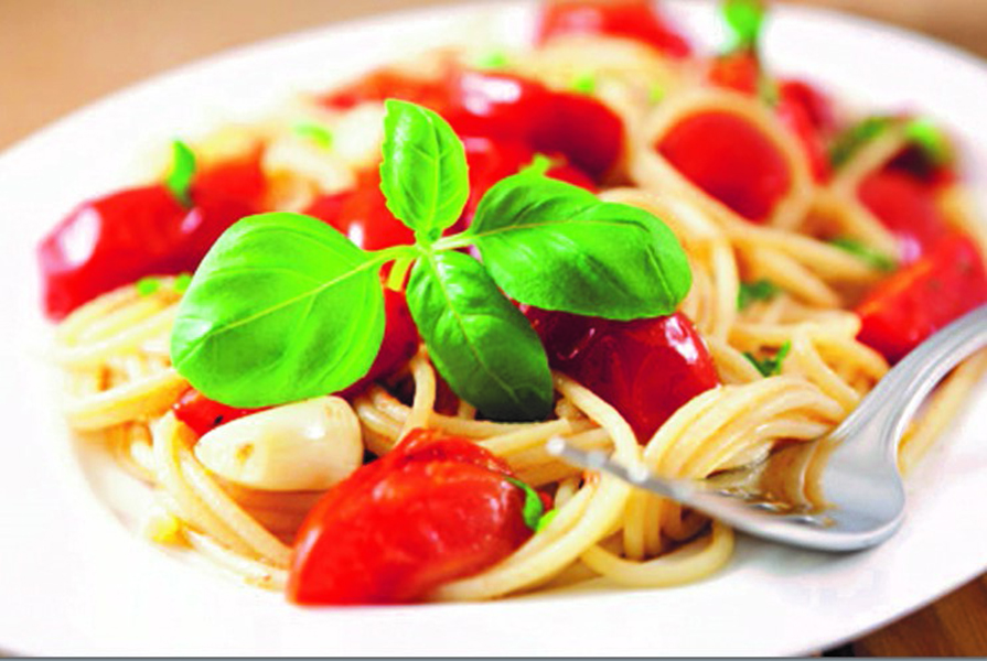 Simplicity- Garlic Tomato Basil Pasta - The Olive Oil Market